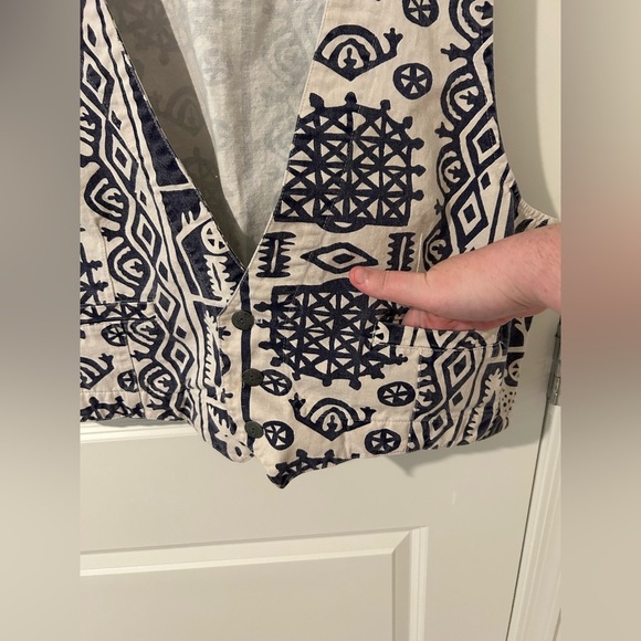 Chicos Vintage Aztec Print Vest - Picture 3 of 10